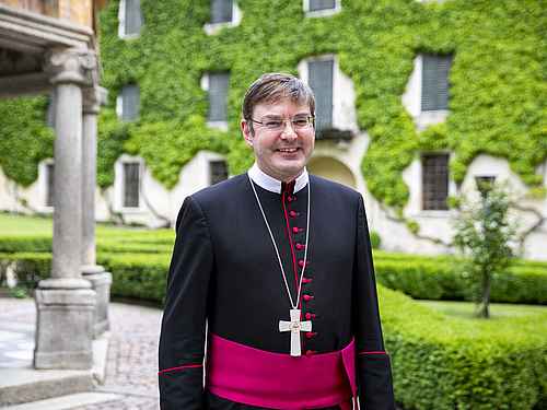 Prälat Eduard Fischnaller CanReg, Stiftspfarrer